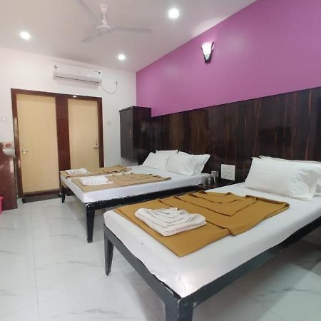 Hotel Yogiraj Shirdi Dış mekan fotoğraf