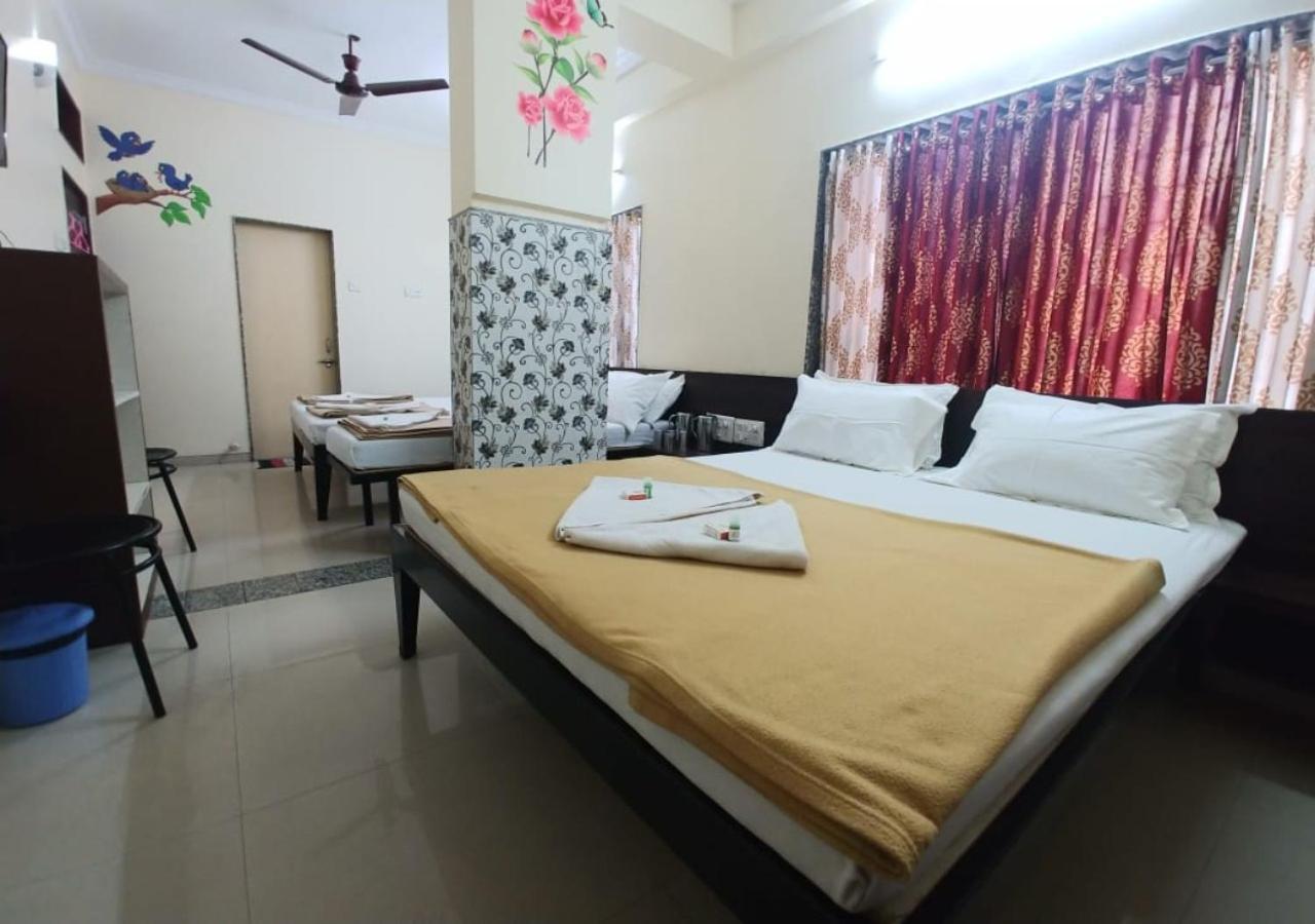 Hotel Yogiraj Shirdi Dış mekan fotoğraf